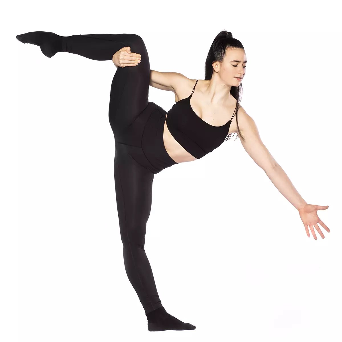 Une danseuse amorce un tilt en audition au Studio Innova Danse