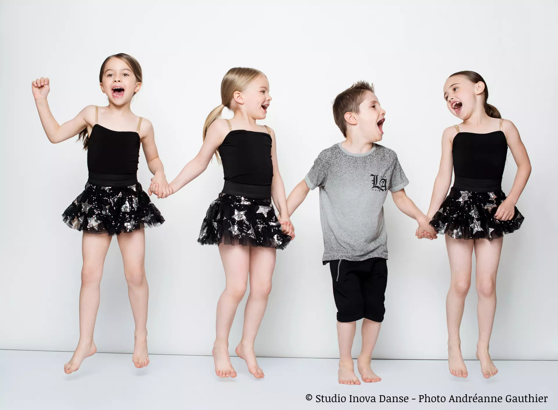 Enfants en cours de danse
